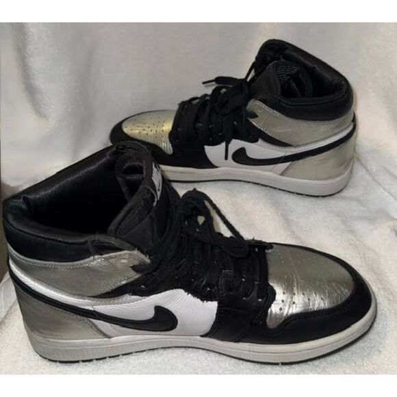 Air Jordan 1 High OG 'Silver Toe' Women's Size 9 Pre-owned Sneakers - Picture 3 of 8